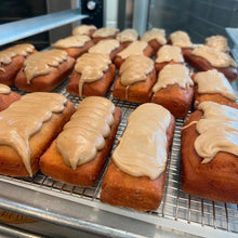 Load image into Gallery viewer, Donut, Maple Bars - 2pack