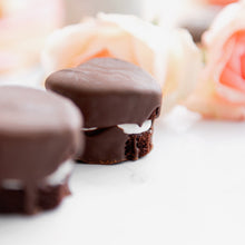 Load image into Gallery viewer, Cakes, Trio Hearts, 3pk