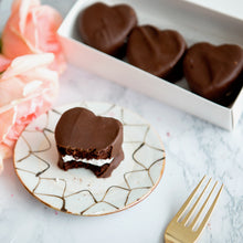 Load image into Gallery viewer, Cakes, Trio Hearts, 3pk