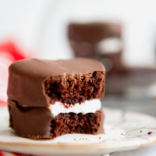 Load image into Gallery viewer, Cakes, Trio Hearts, 3pk