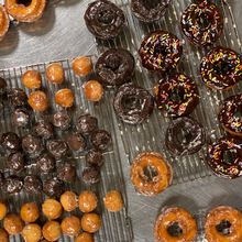 Load image into Gallery viewer, Donut Holes - 6 Pack
