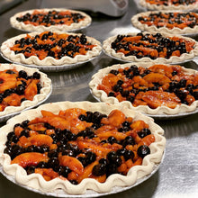 Load image into Gallery viewer, Pies!!! 9&quot;
